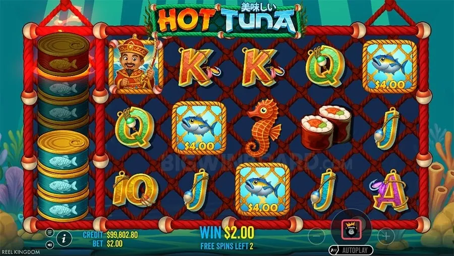 Online poker table with queenph players